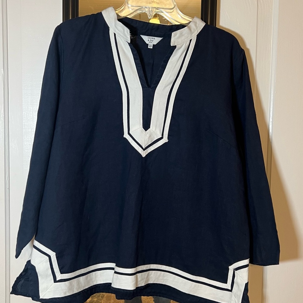 Crown & Ivy Navy and White Petite XL Top